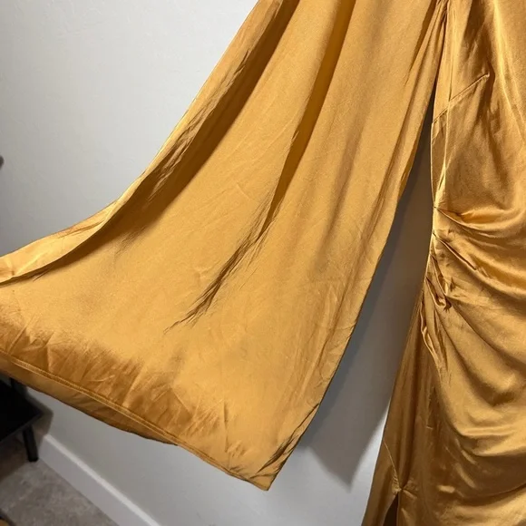 NWT Michael Costello x REVOLVE Mae One Shoulder Evening Gown in Gold Size Small - Picture 7 of 10